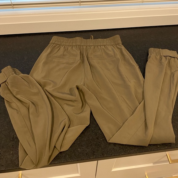 DYNAMITE GREEN PANTS - Picture 4 of 6